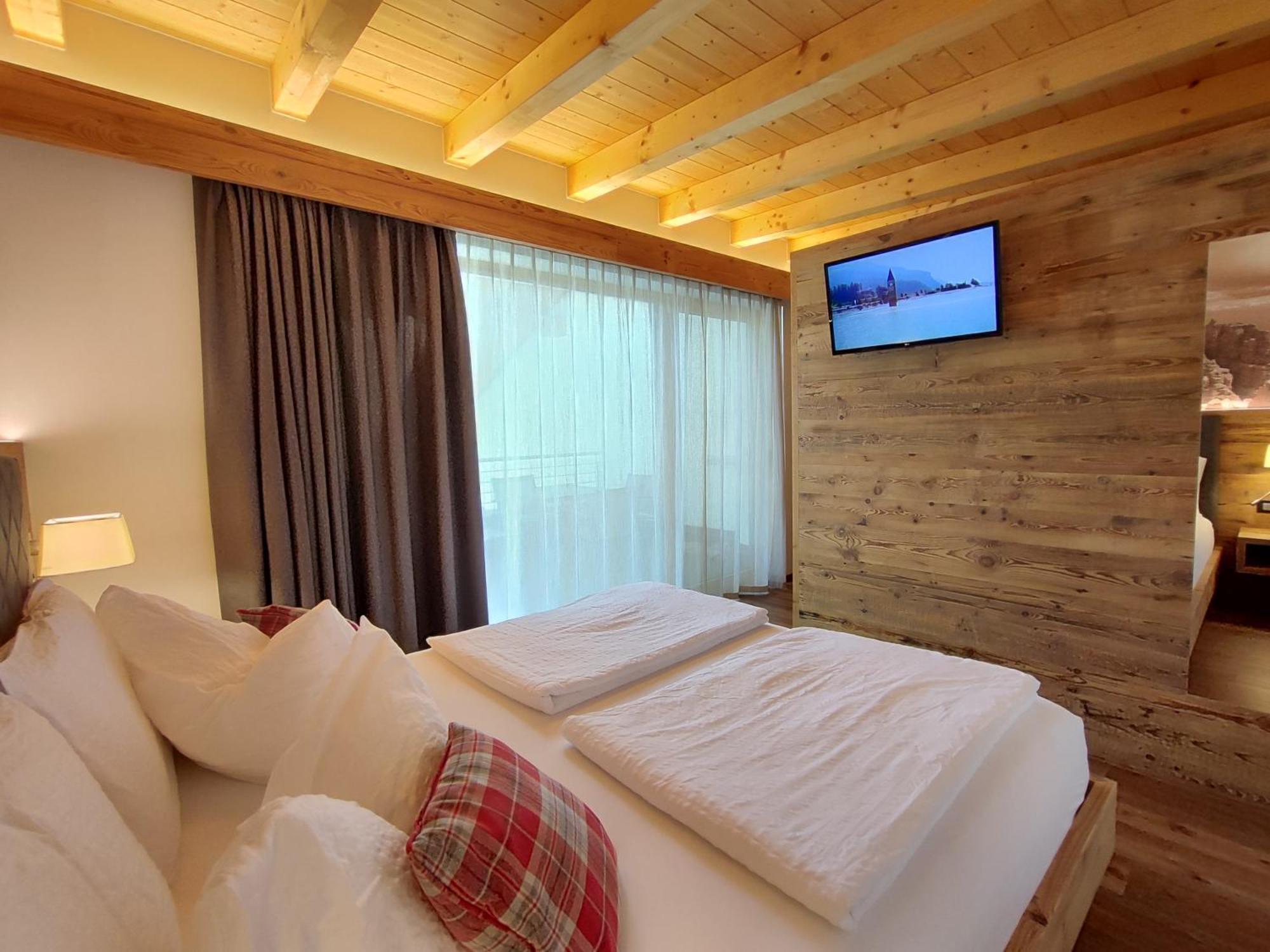 Dolomites B&B - Suites, Apartments And Spa เตเซโร ภายนอก รูปภาพ